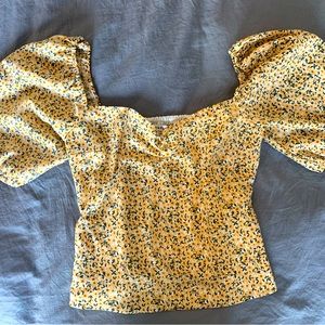 Abercrombie & Fitch top